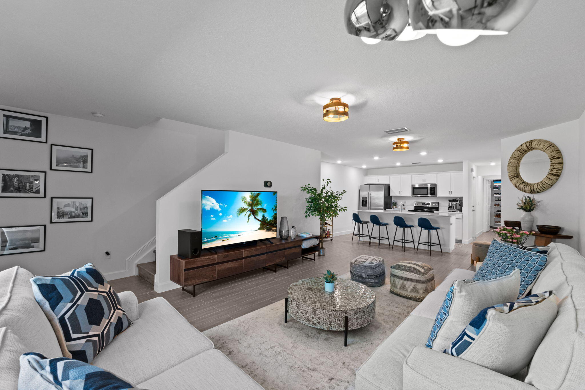 6001 Woods Edge Circle