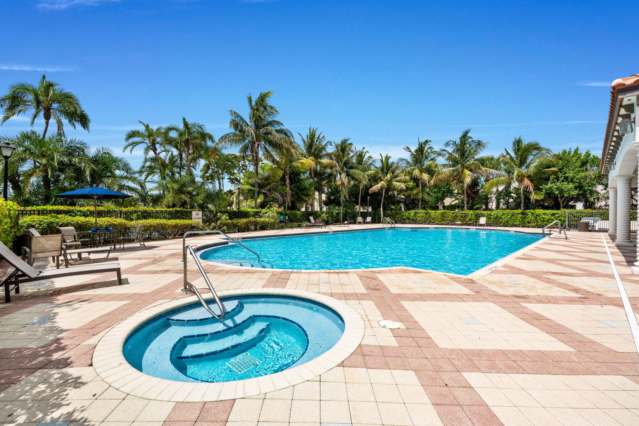 6001 Woods Edge Circle