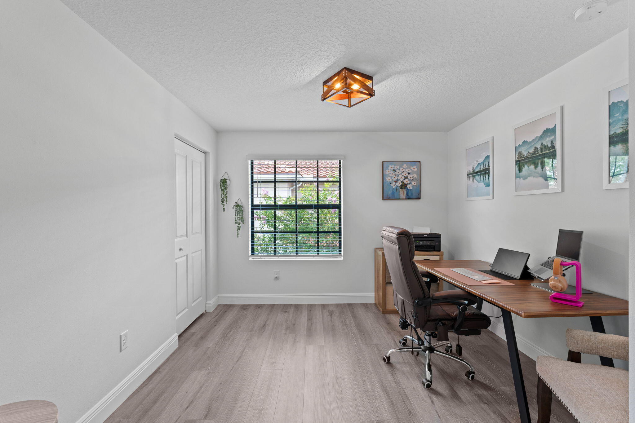 6001 Woods Edge Circle