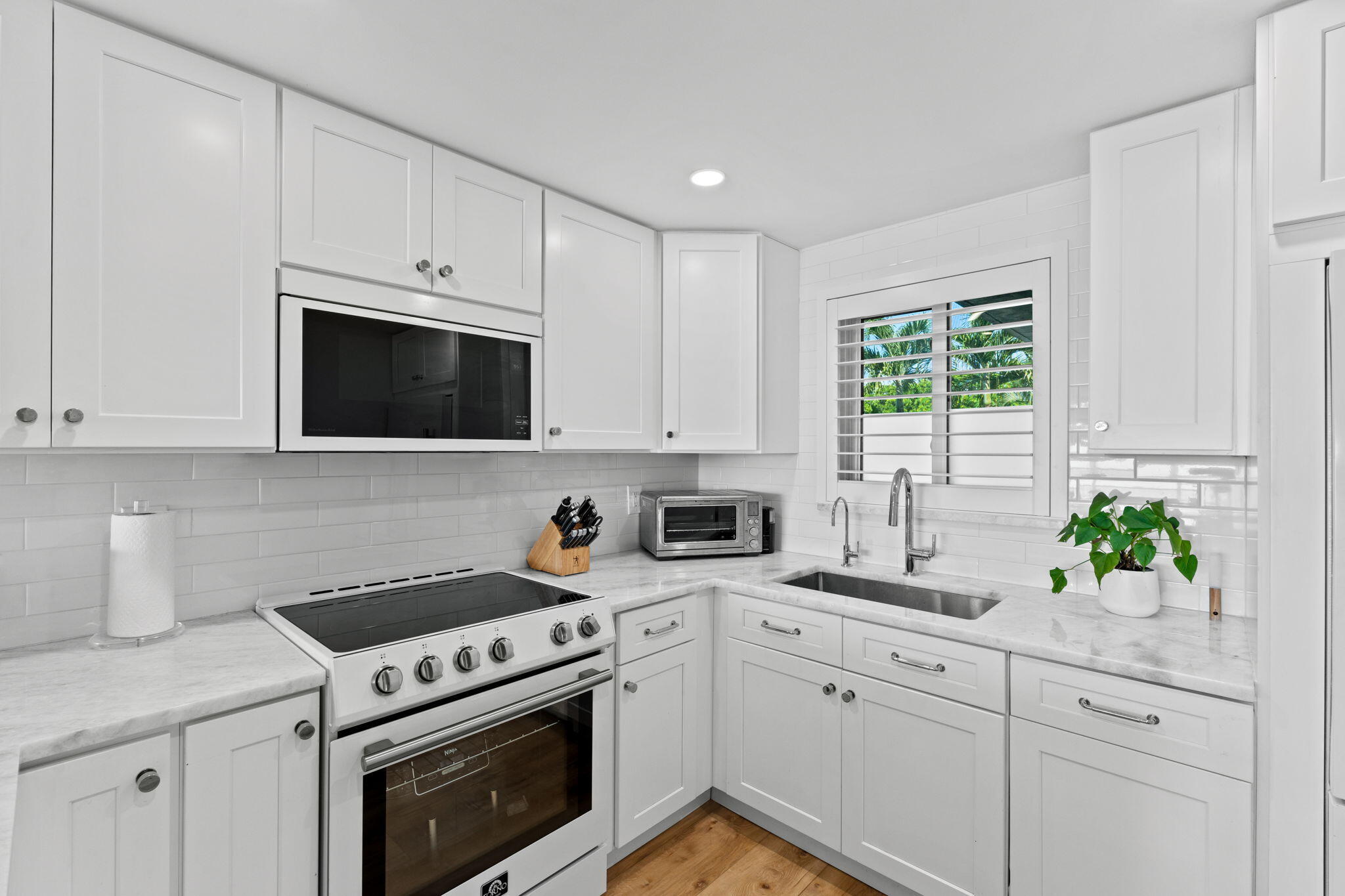 52 YACHT CLUB Drive 204