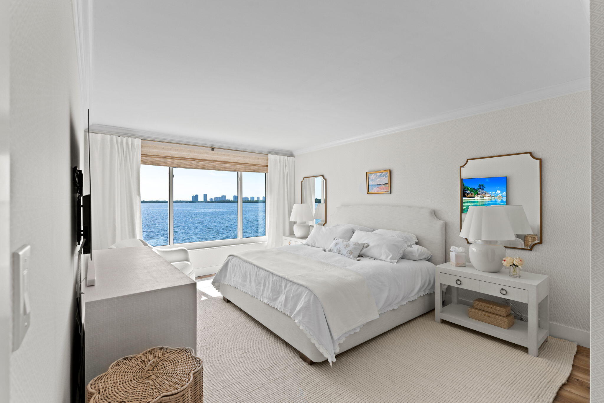 52 YACHT CLUB Drive 204