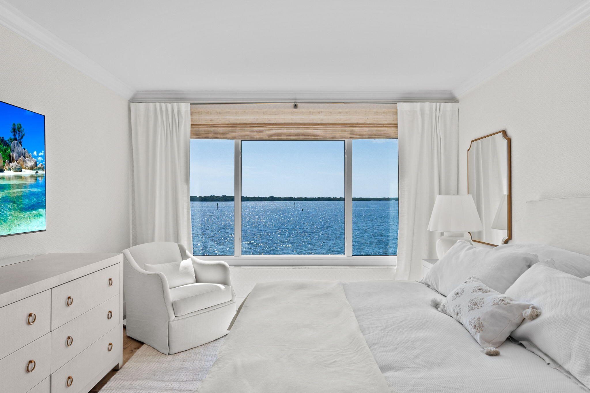 52 YACHT CLUB Drive 204
