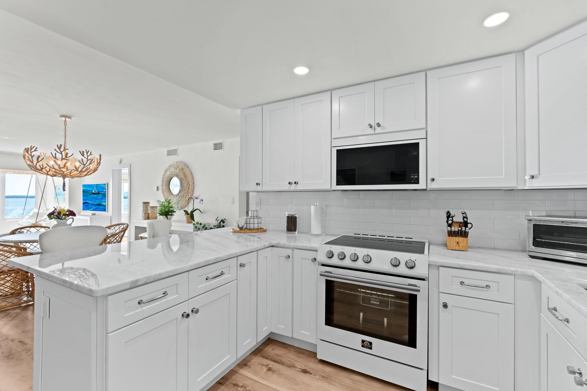 52 YACHT CLUB Drive 204