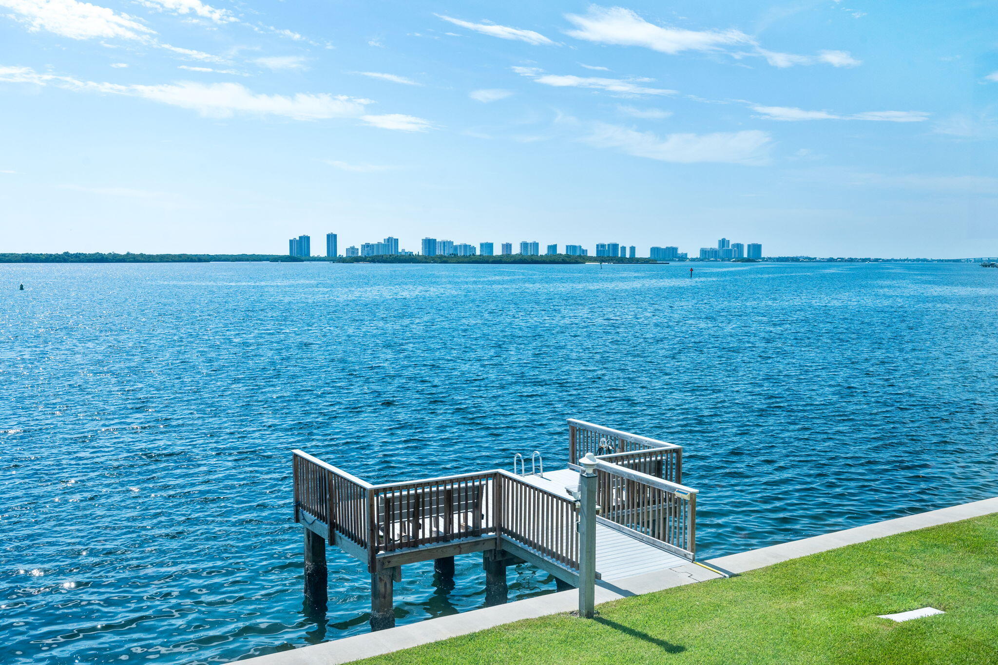 52 YACHT CLUB Drive 204