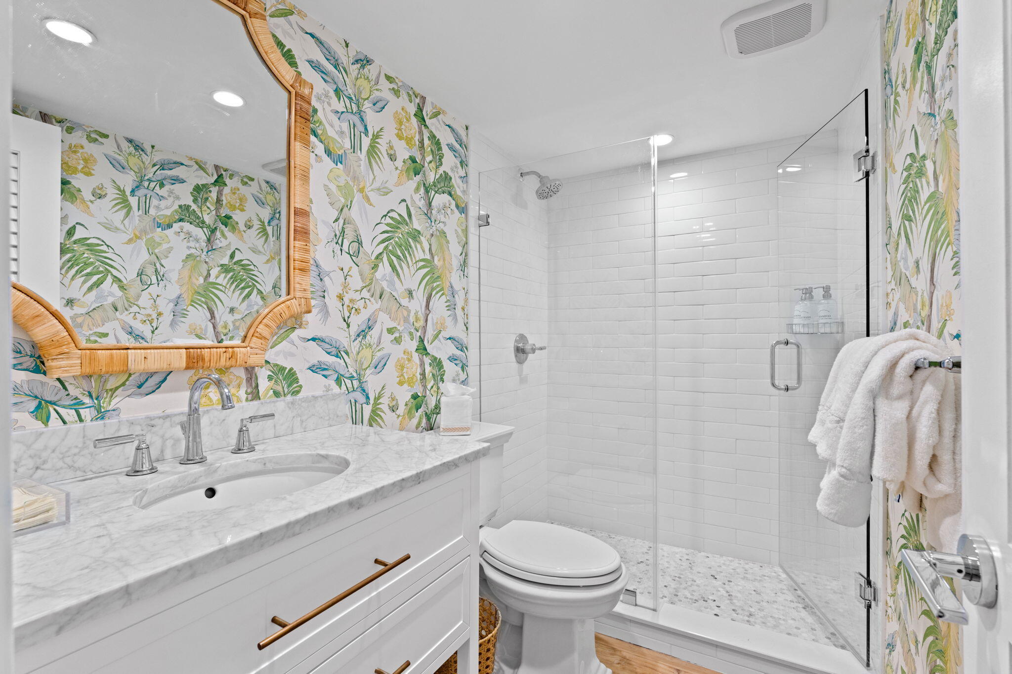 52 YACHT CLUB Drive 204