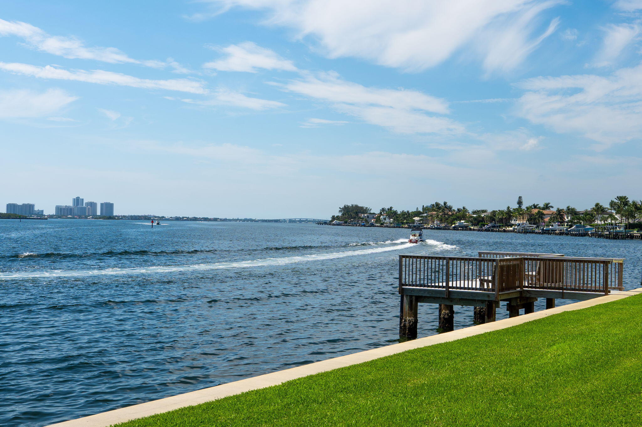 52 YACHT CLUB Drive 204