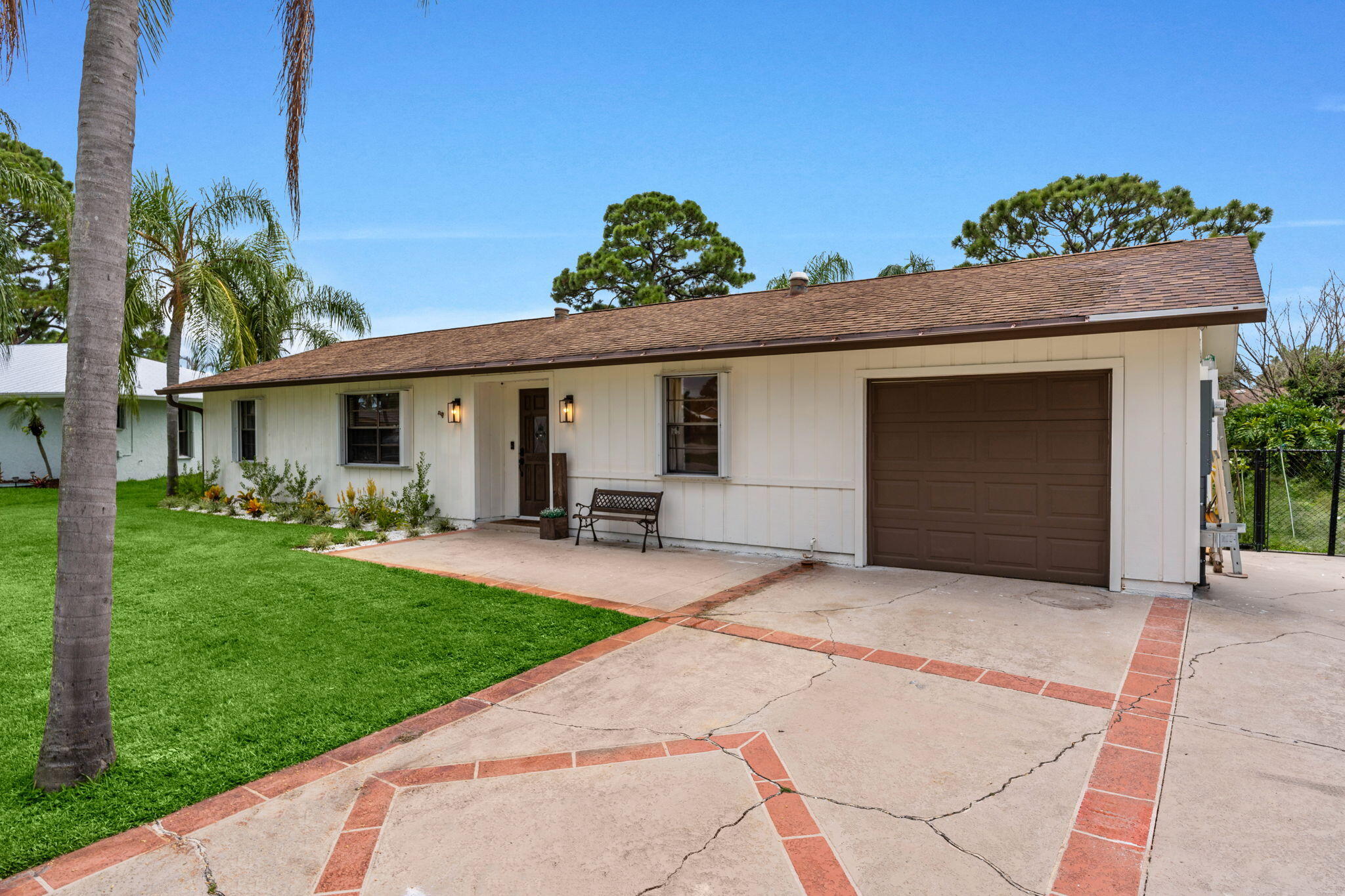 1292 SE MENDAVIA Avenue, Port St. Lucie