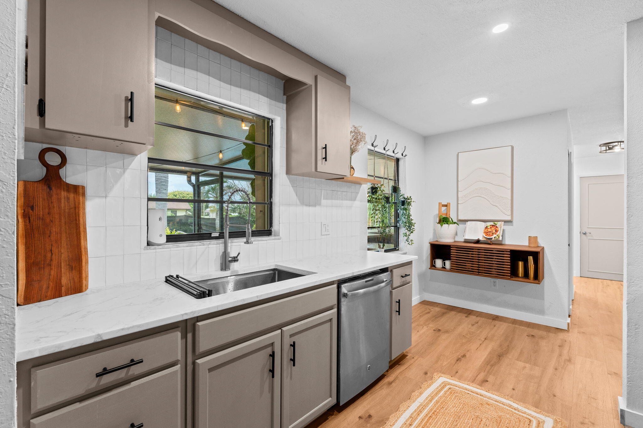 1292 SE MENDAVIA Avenue, Port St. Lucie