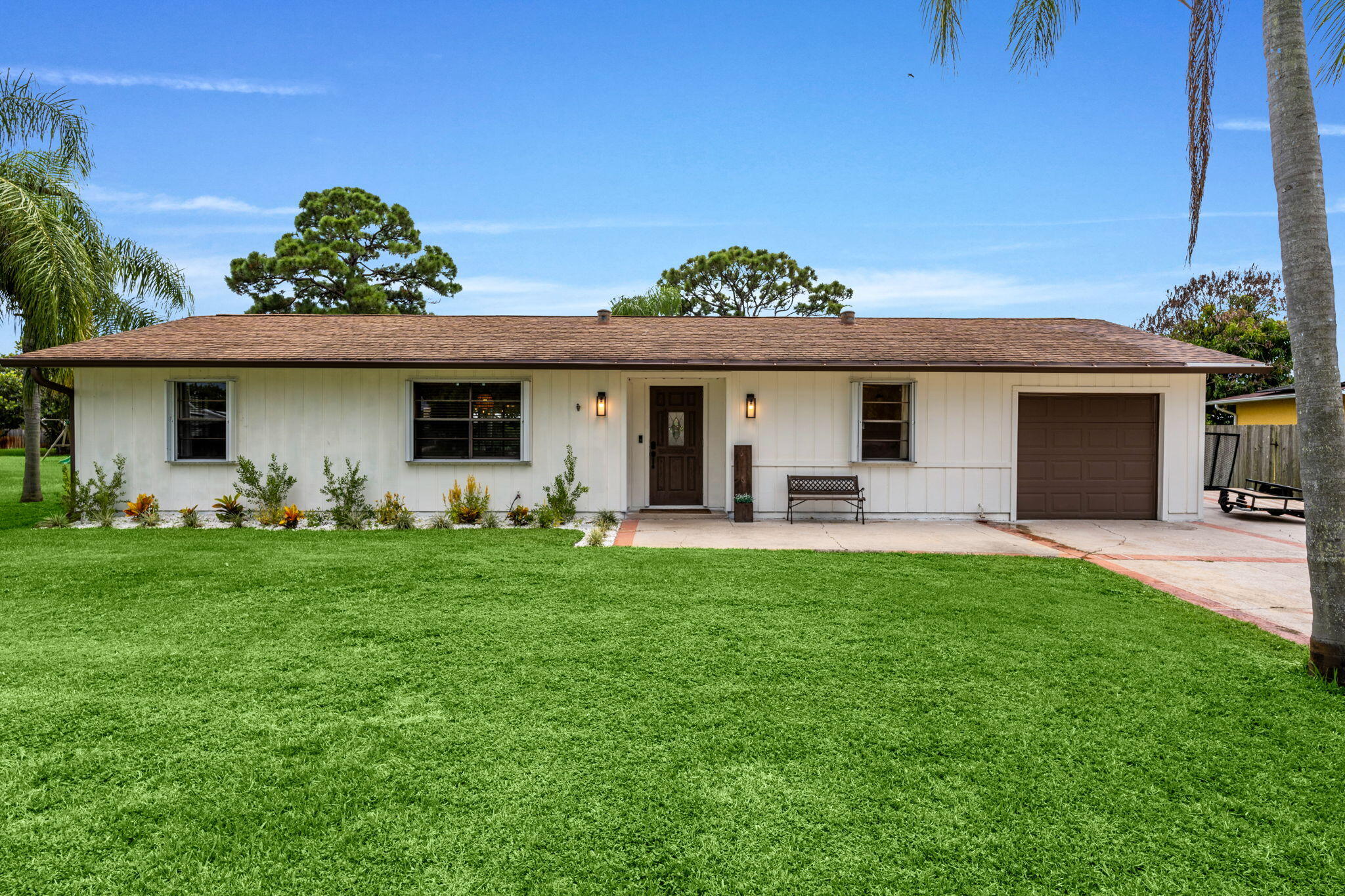 1292 SE MENDAVIA Avenue, Port St. Lucie
