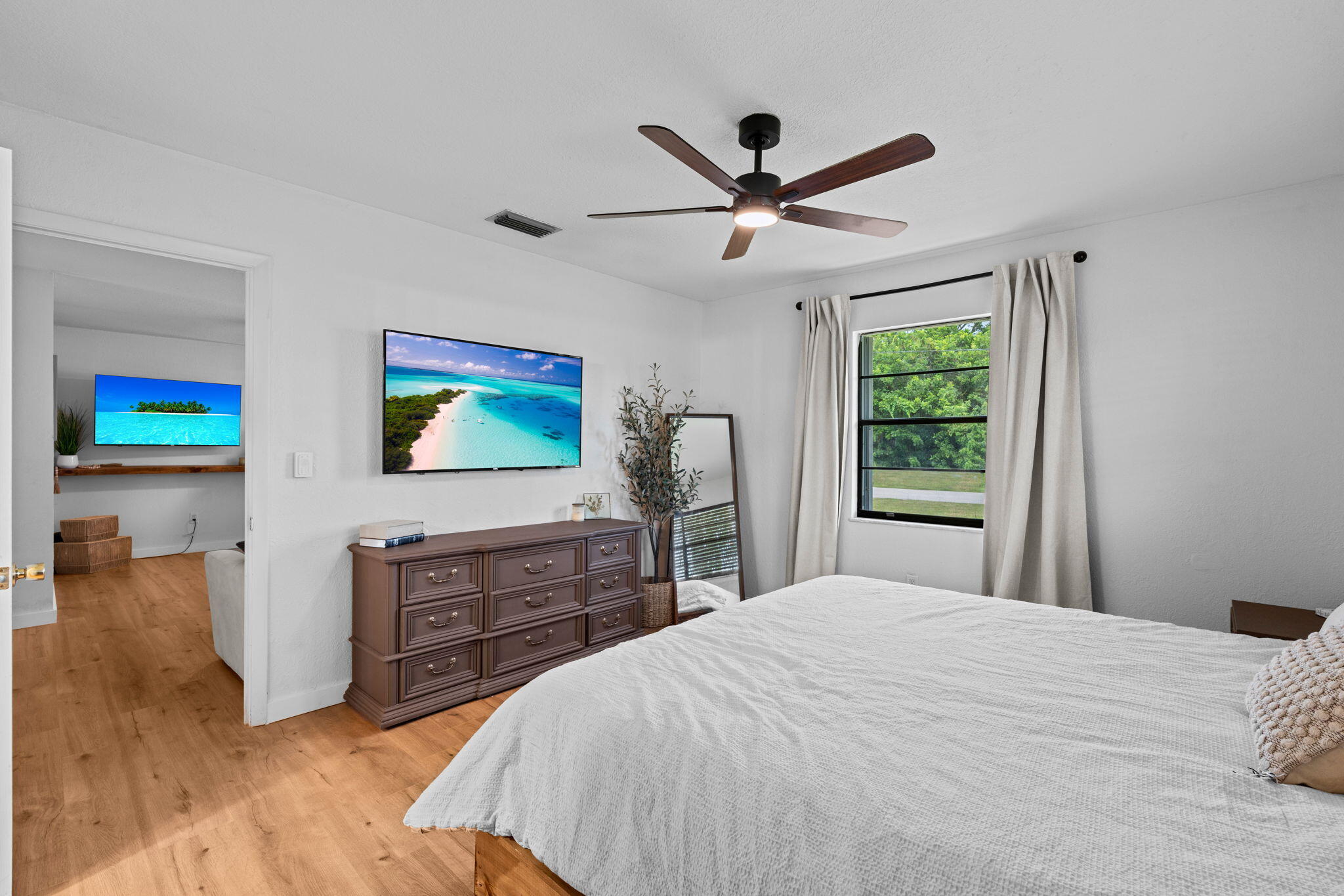 1292 SE MENDAVIA Avenue, Port St. Lucie