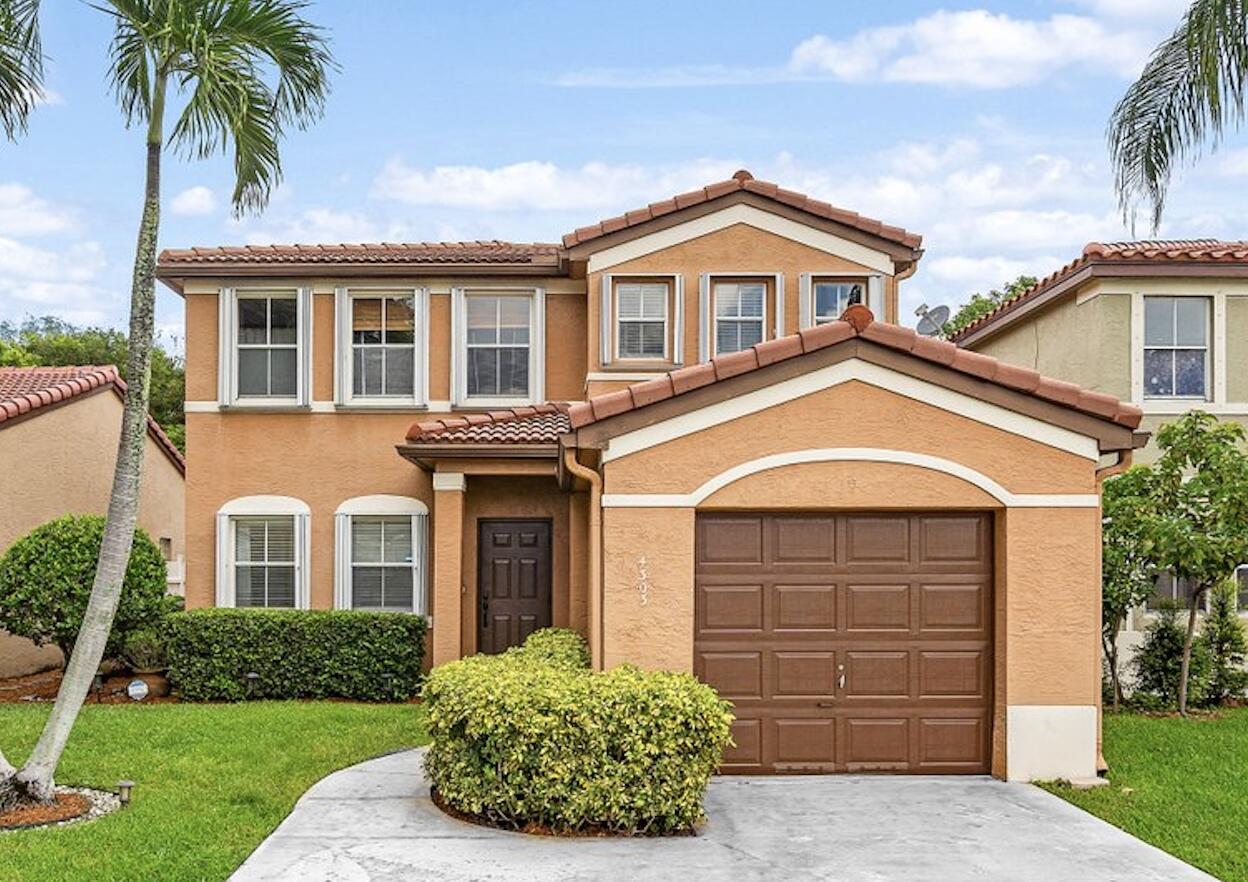 4303 NW 1ST Drive