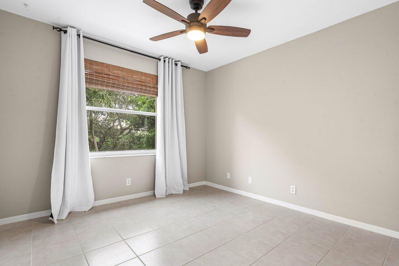 4303 NW 1ST Drive