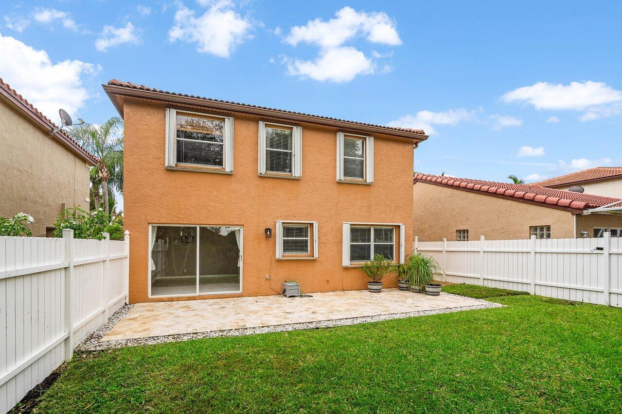 4303 NW 1ST Drive