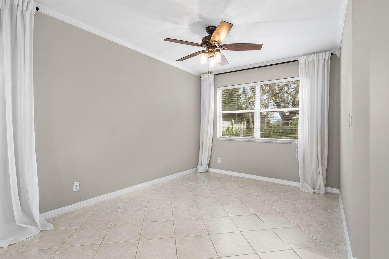 4303 NW 1ST Drive