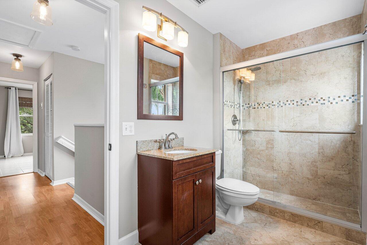 4303 NW 1ST Drive