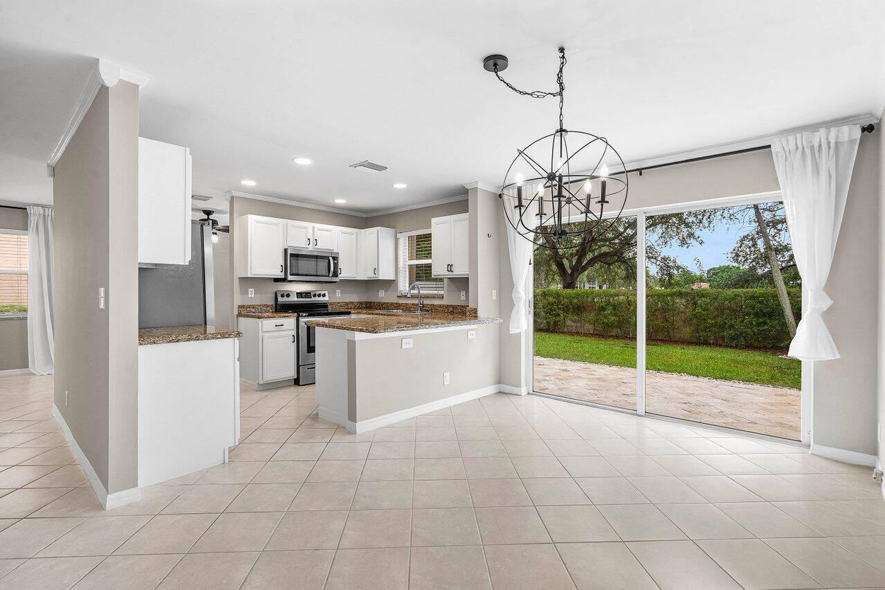 4303 NW 1ST Drive
