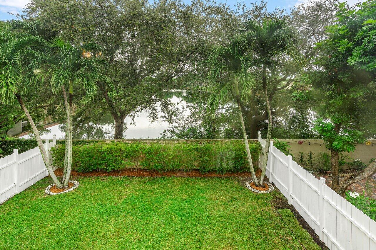 4303 NW 1ST Drive
