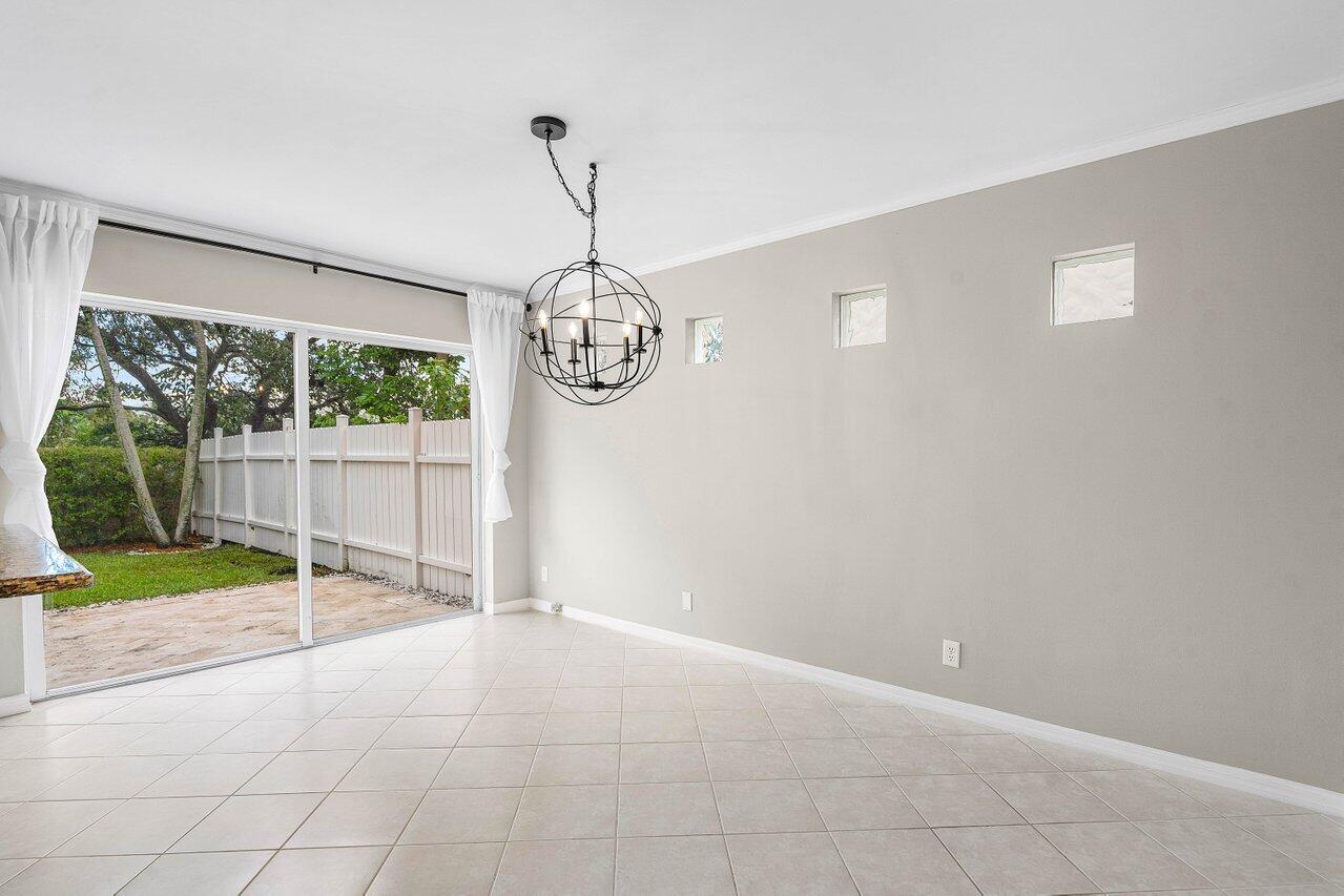 4303 NW 1ST Drive
