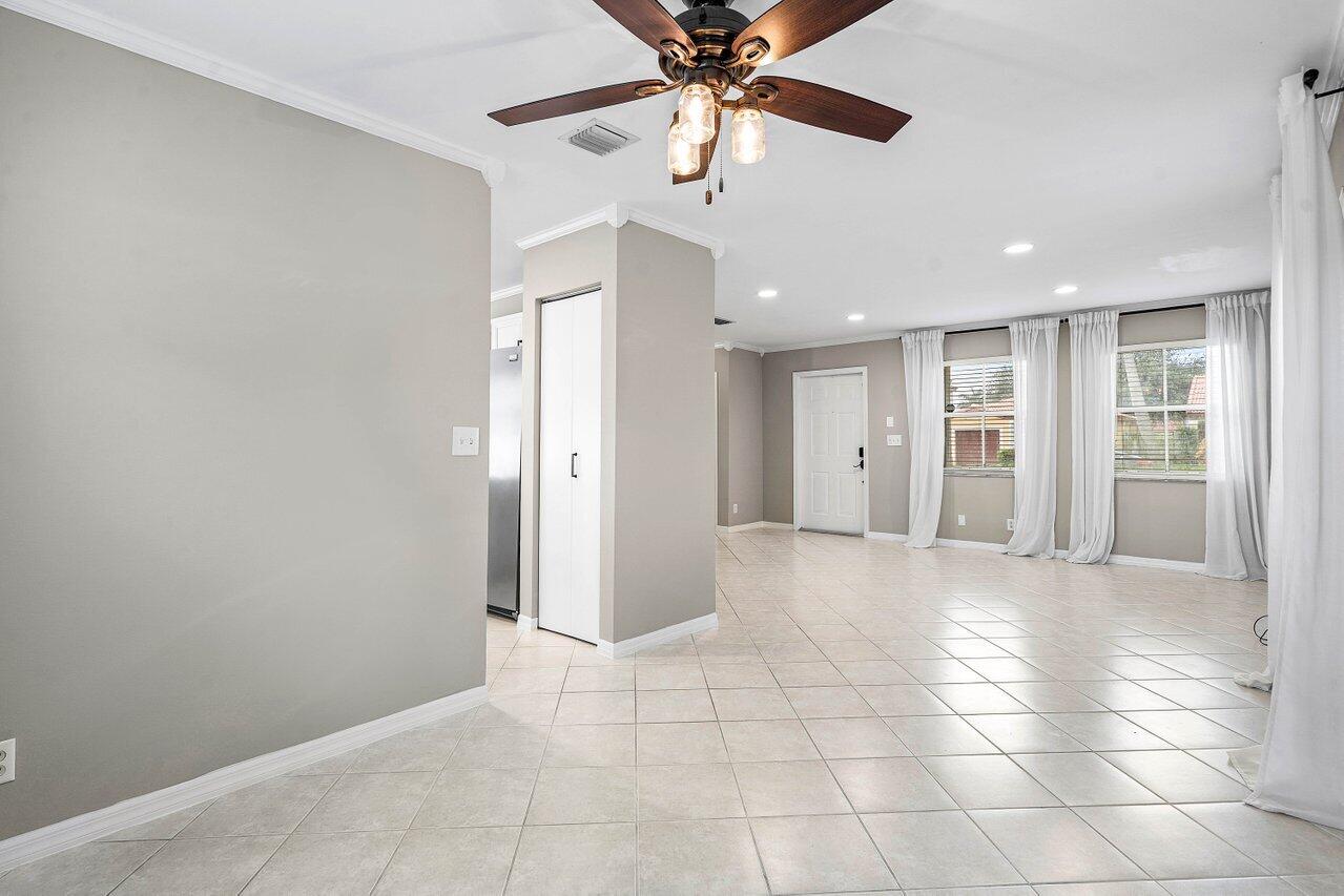 4303 NW 1ST Drive