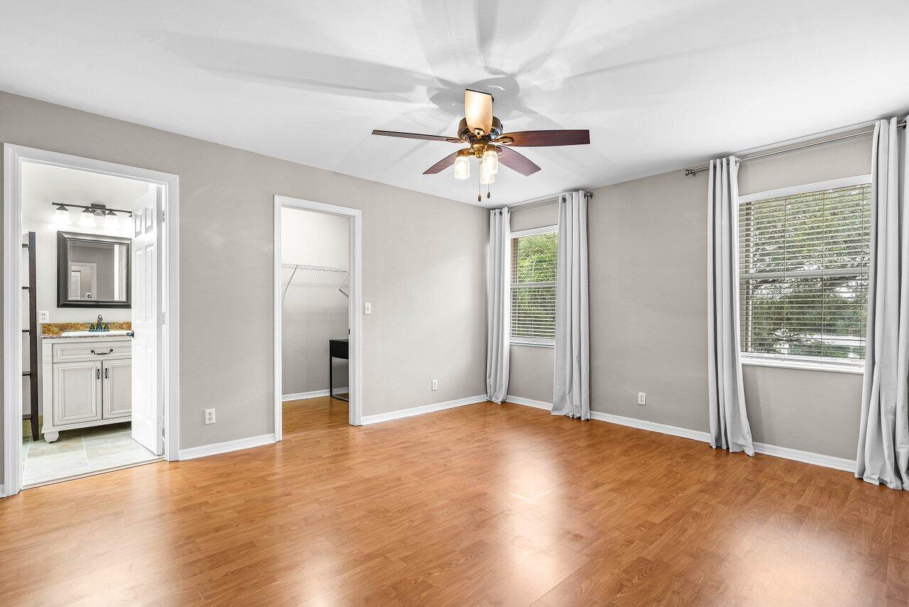 4303 NW 1ST Drive