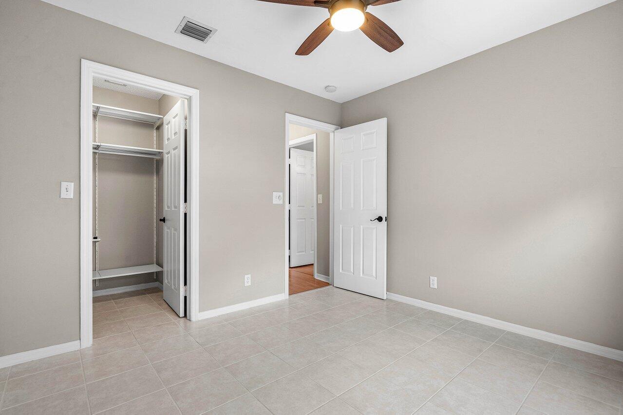 4303 NW 1ST Drive