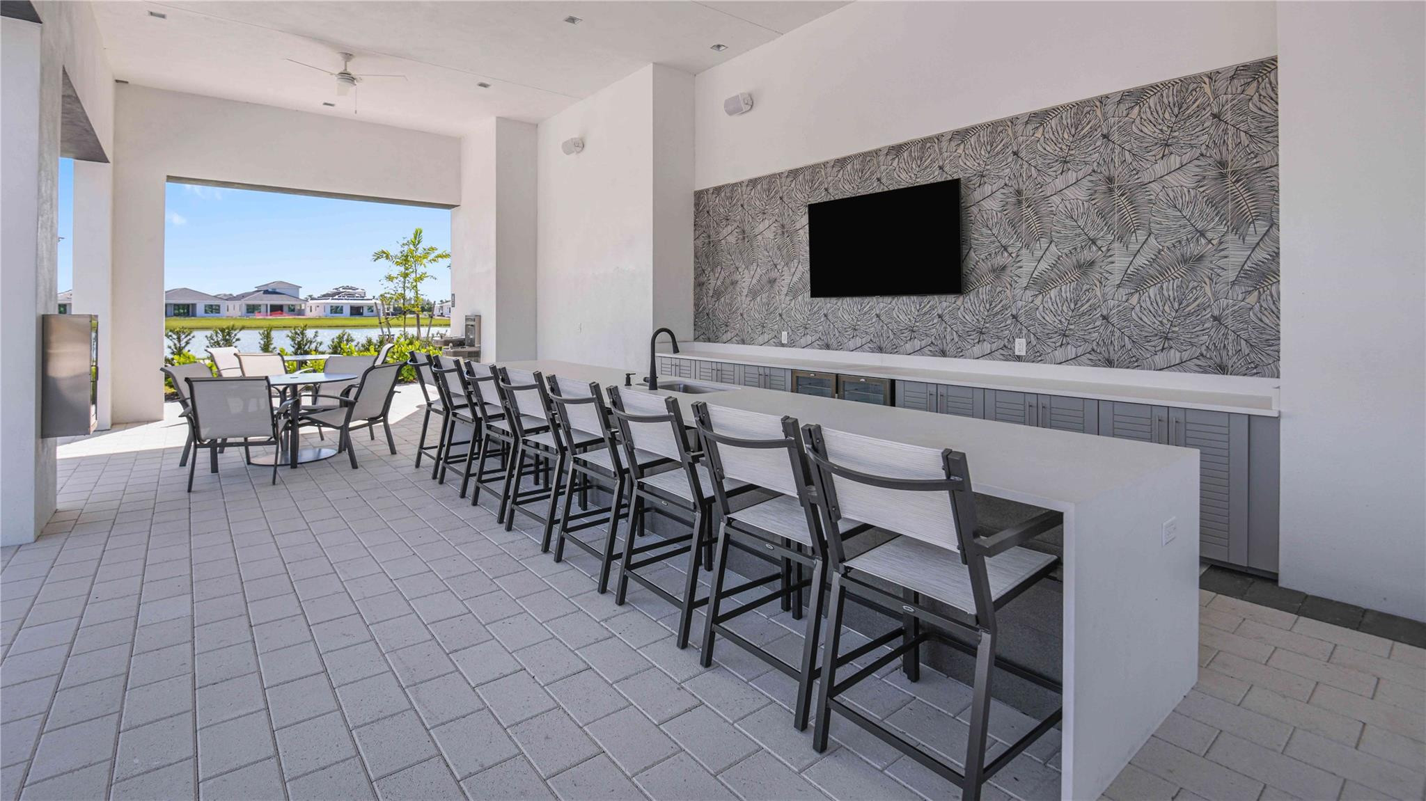 5072 Lido Key Lane