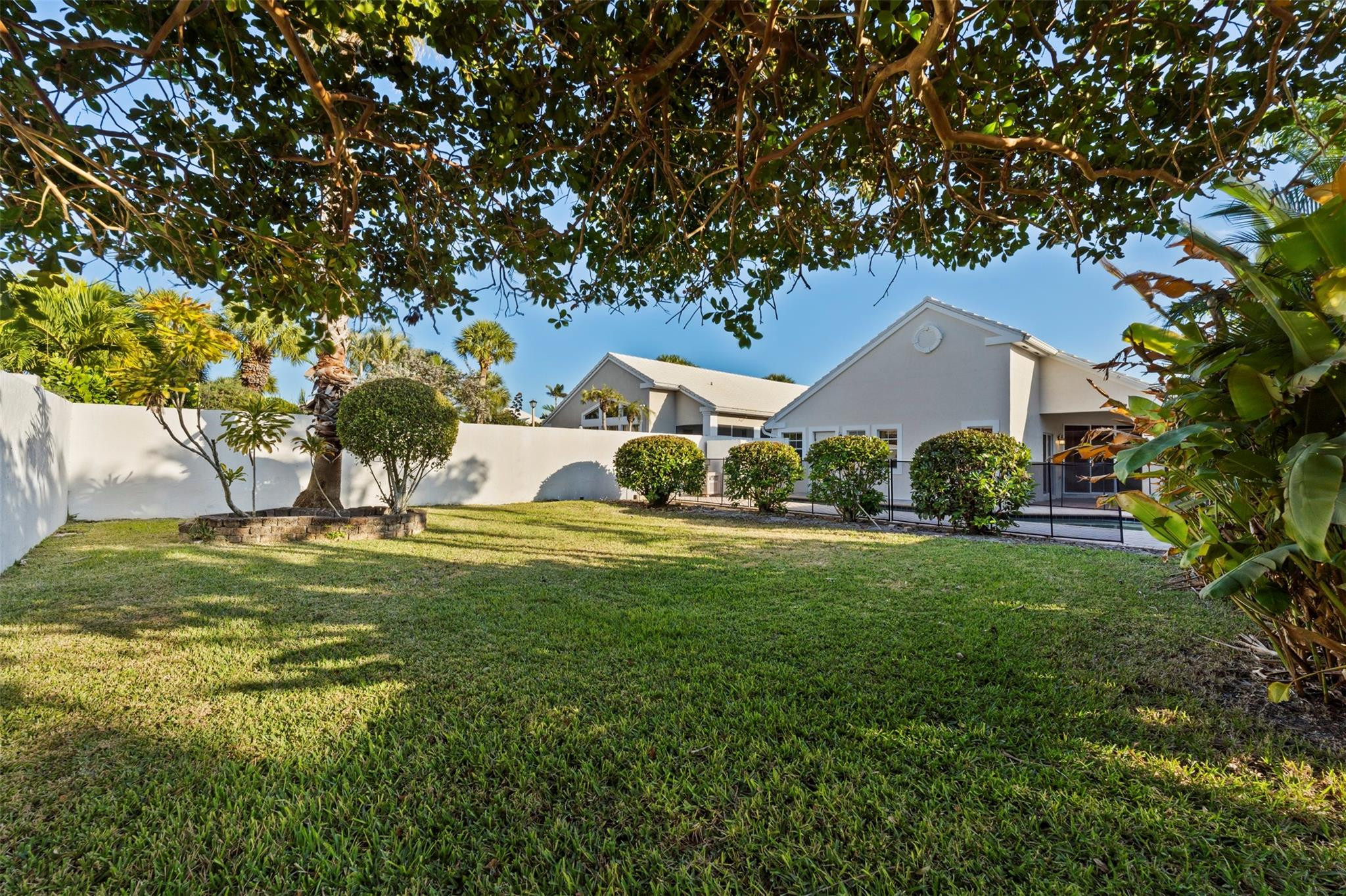 9181 Heathridge Drive