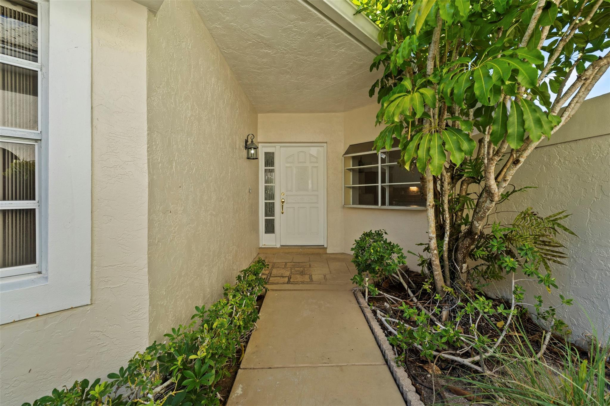 9181 Heathridge Drive
