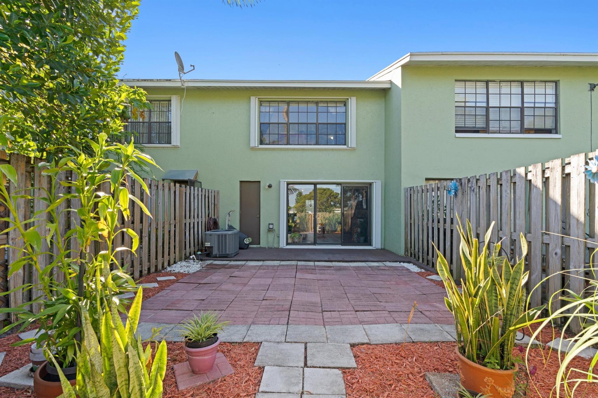 5041 Society Place E Unit: D