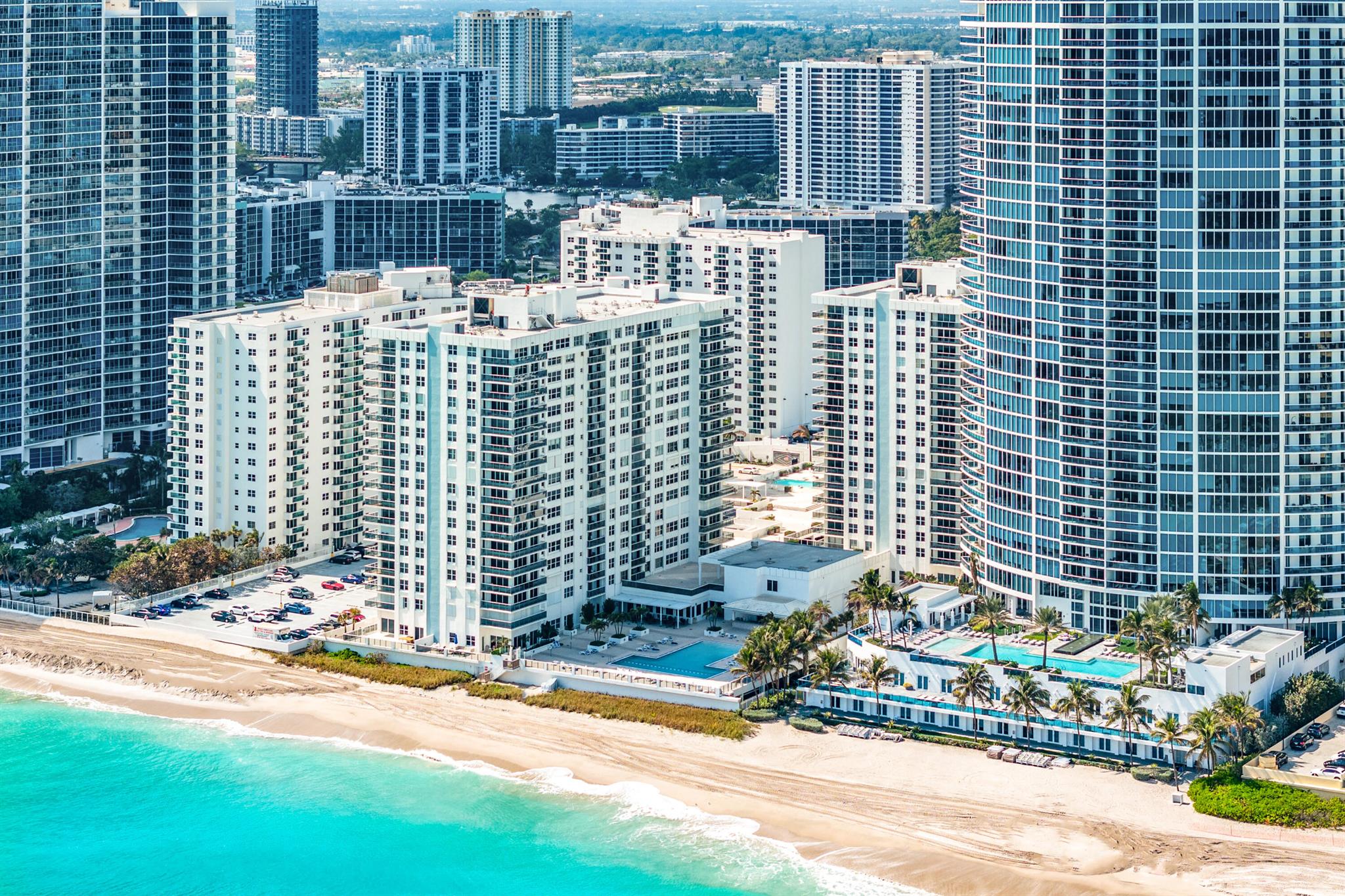 2751 S Ocean Drive Unit: 504n