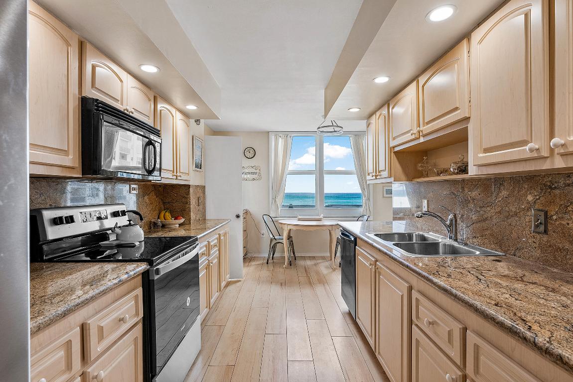 2751 S Ocean Drive Unit: 504n