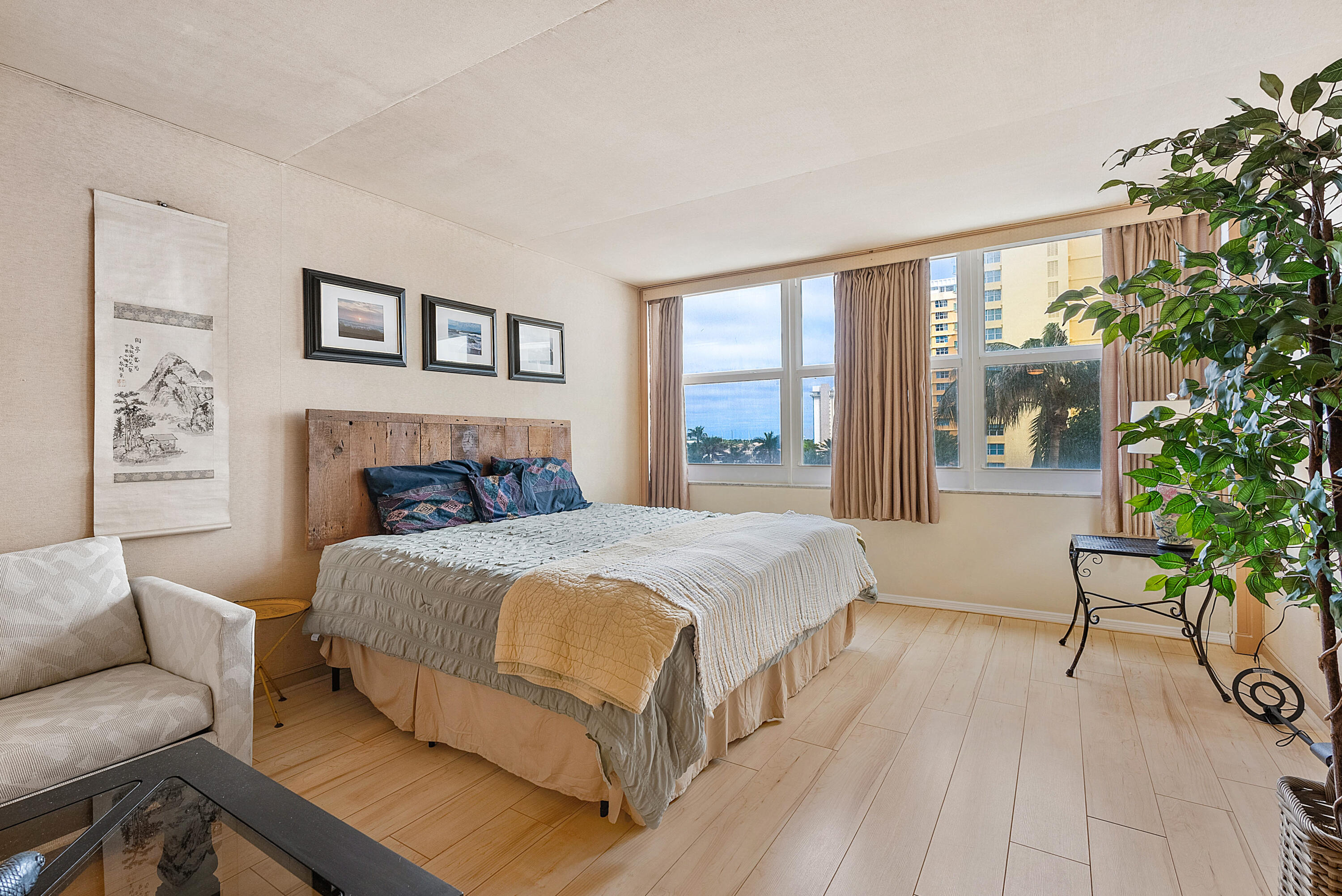 2751 S Ocean Drive Unit: 504n