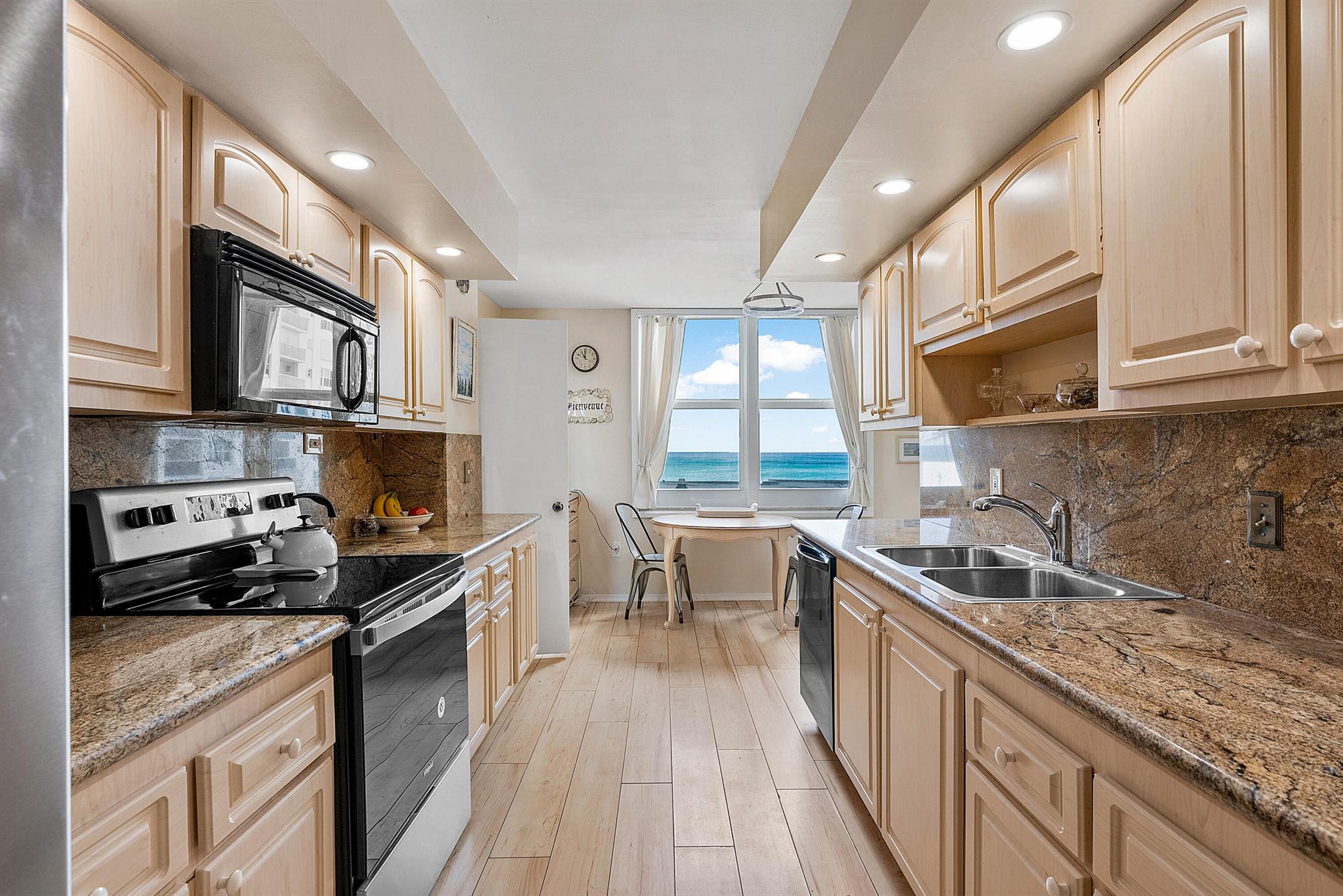 2751 S Ocean Drive Unit: 504n