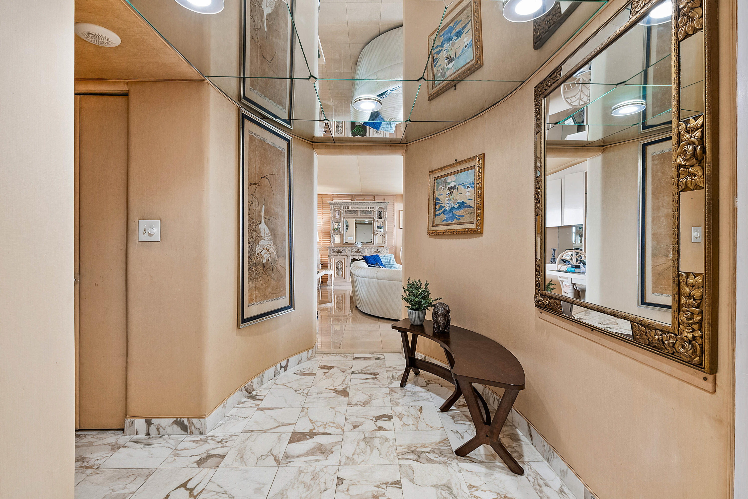 2751 S Ocean Drive Unit: 504n