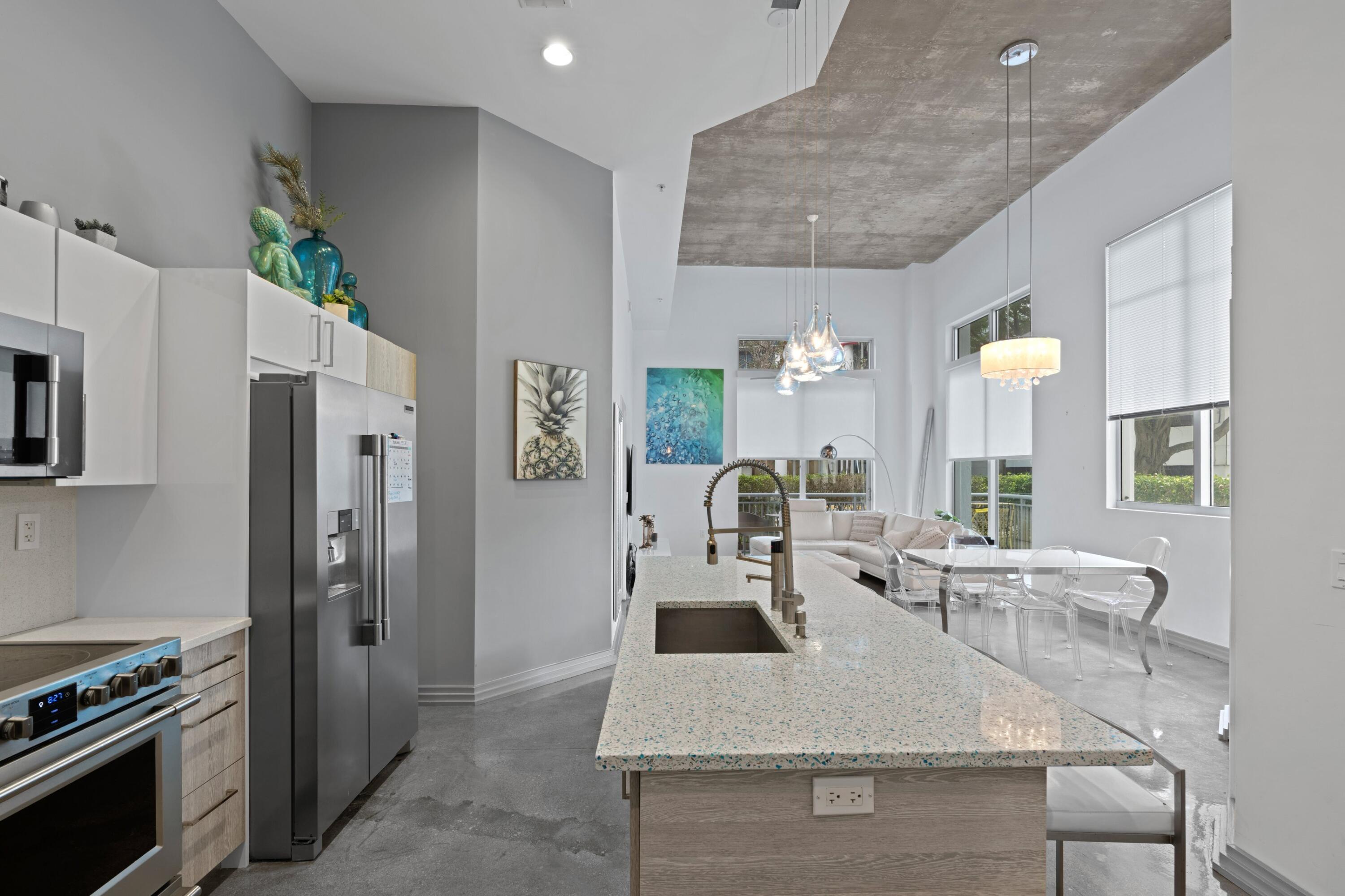 300 S Australian Avenue Unit: 105