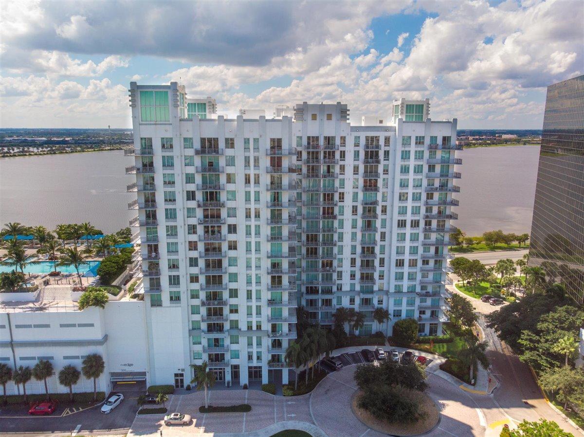 300 S Australian Avenue Unit: 105