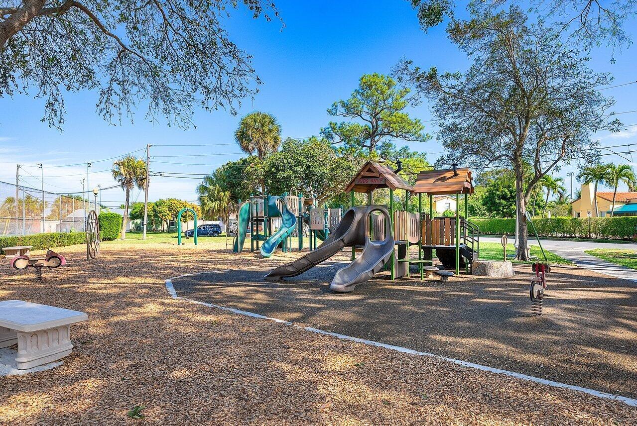 3805 Paseo Andalusia