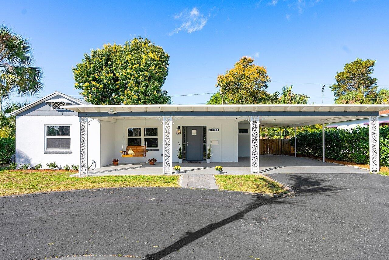 3805 Paseo Andalusia