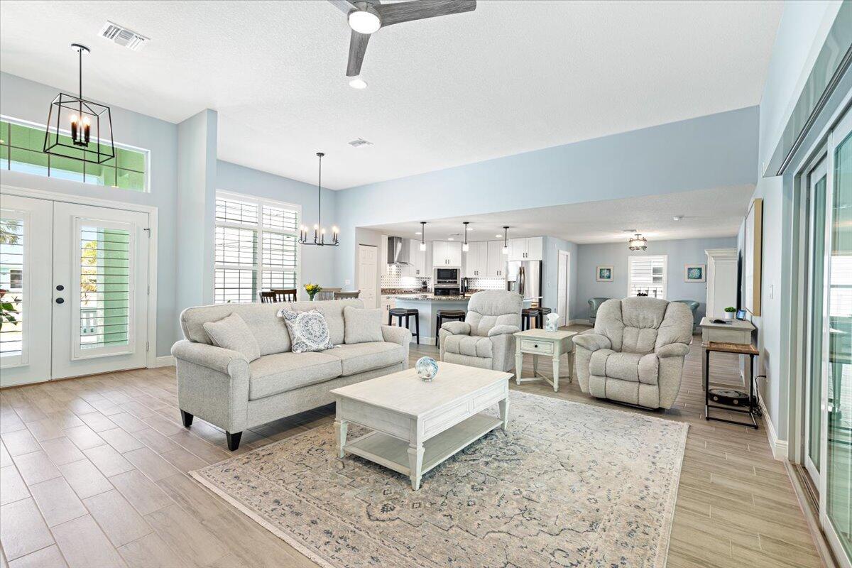 405 SW Kestor Drive, Port St. Lucie