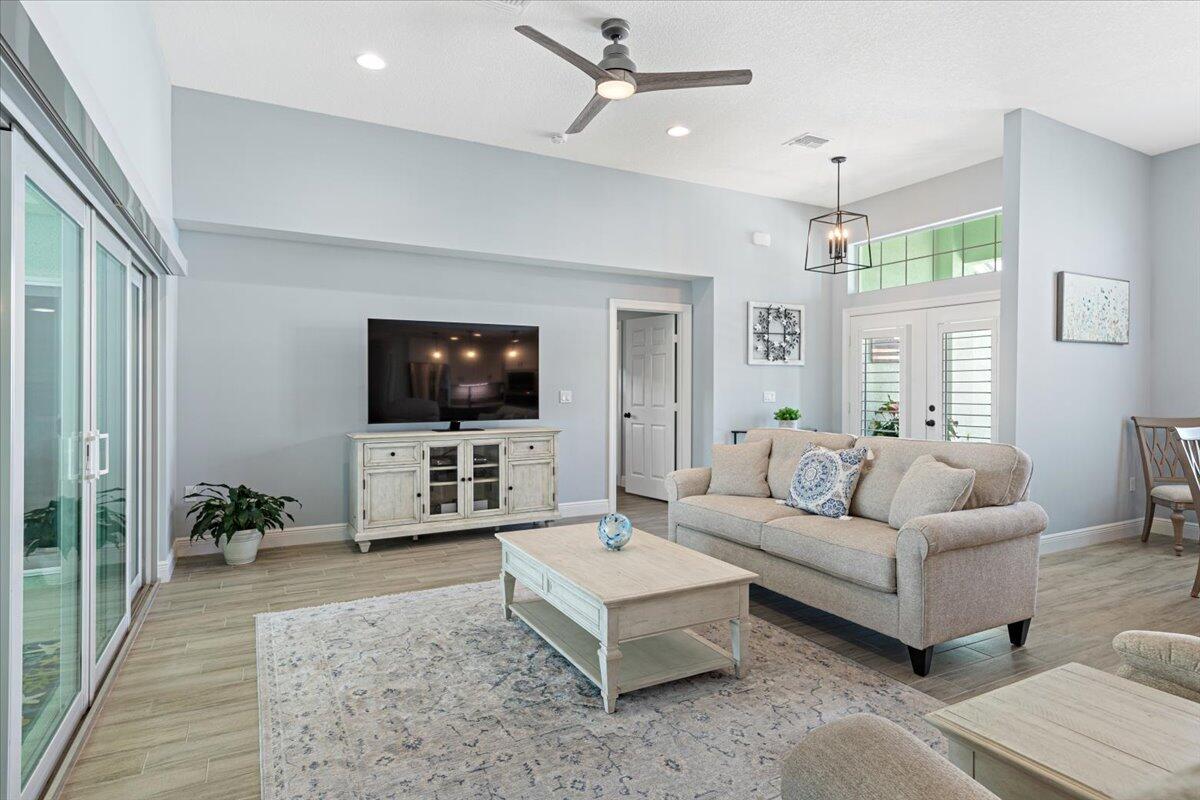405 SW Kestor Drive, Port St. Lucie