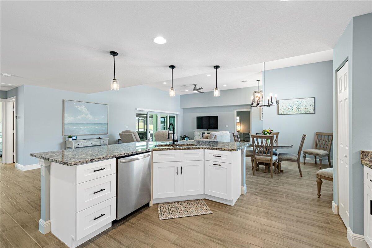 405 SW Kestor Drive, Port St. Lucie