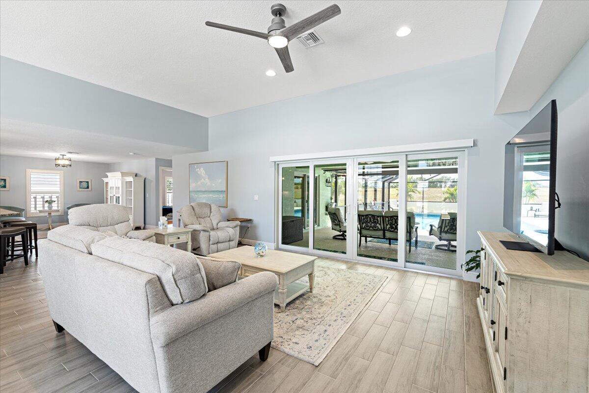 405 SW Kestor Drive, Port St. Lucie