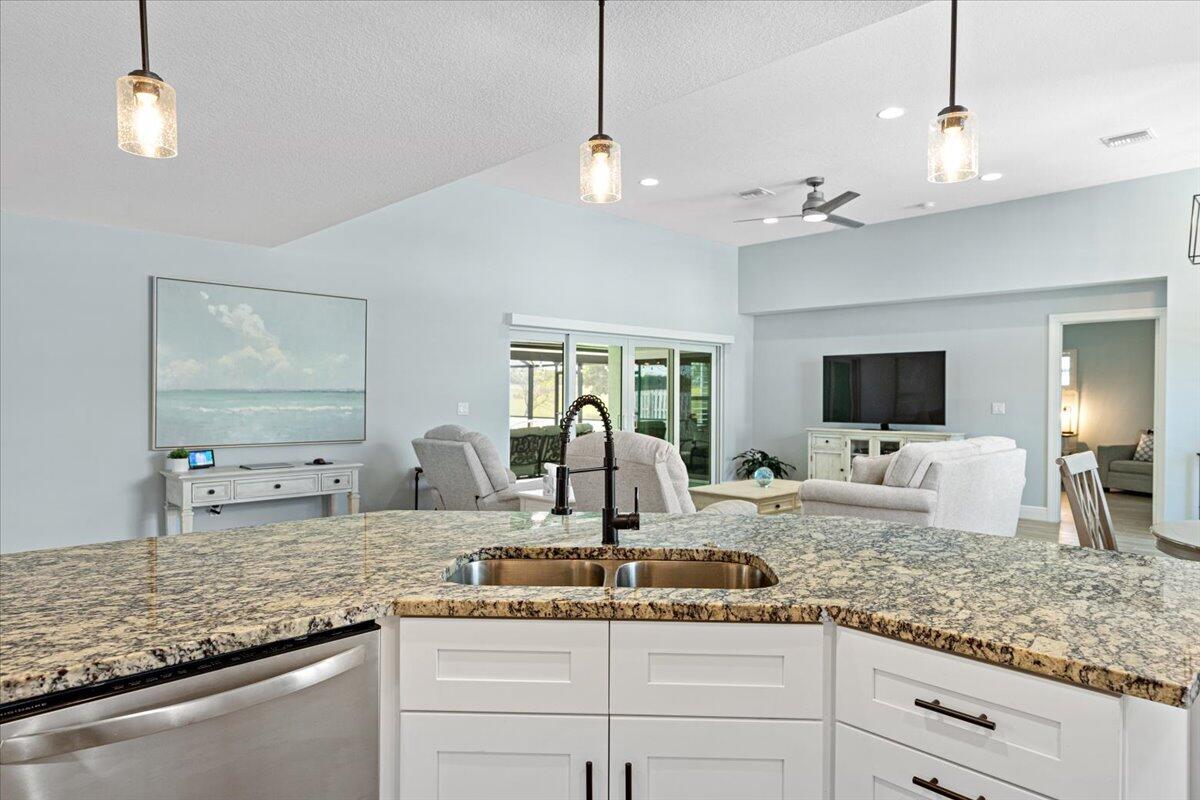 405 SW Kestor Drive, Port St. Lucie