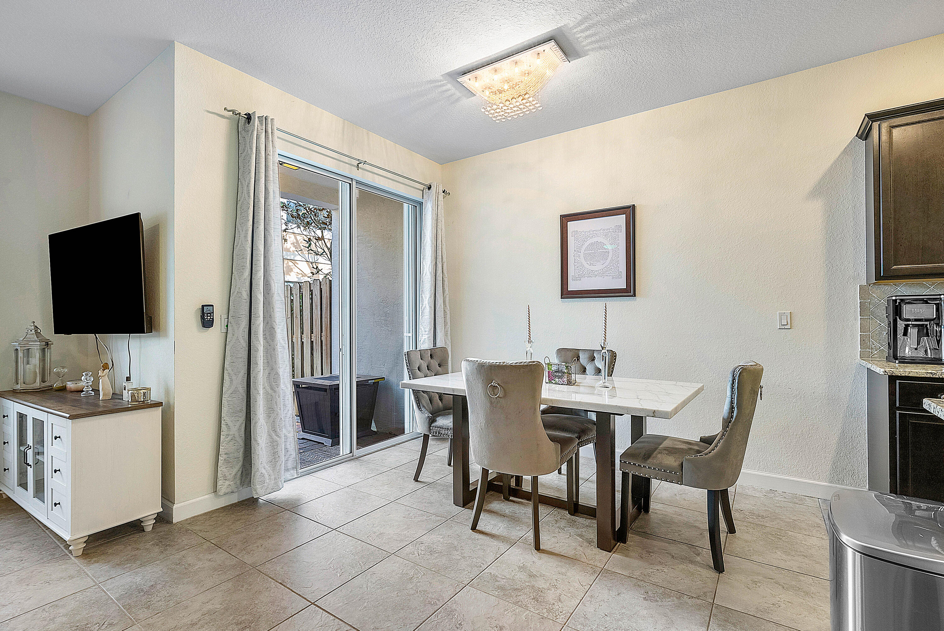 4339 Chalmers Lane Lane