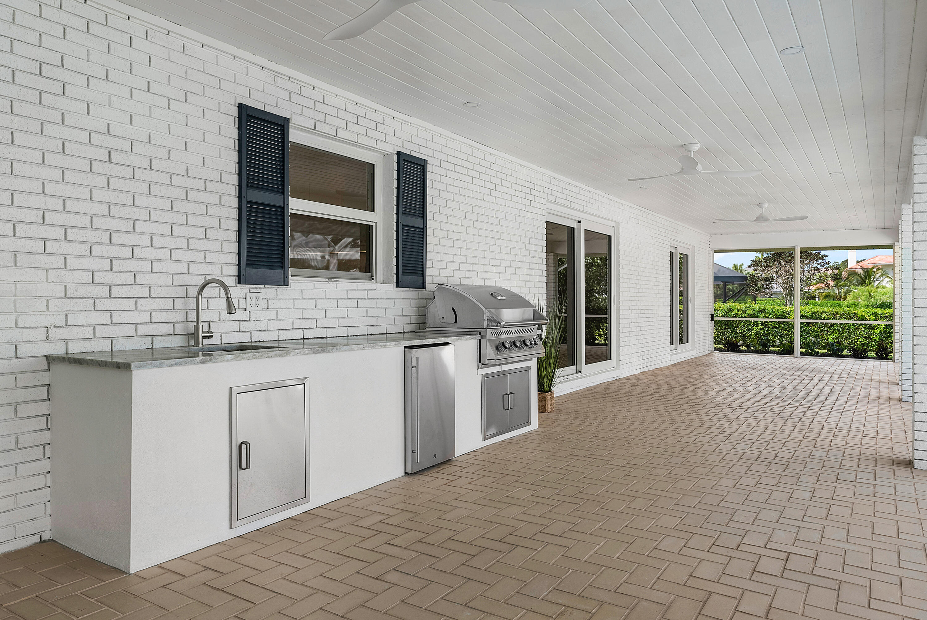 16 Marlwood Lane