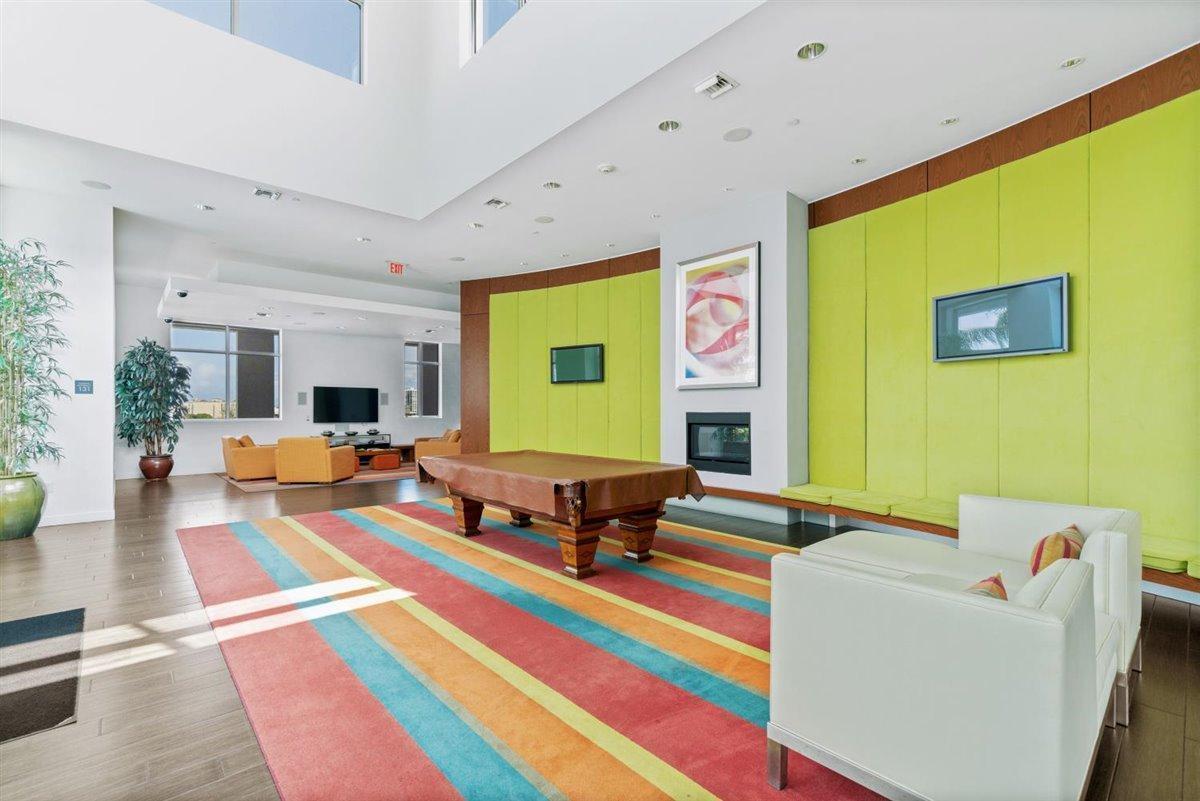 300 S Australian Avenue 105