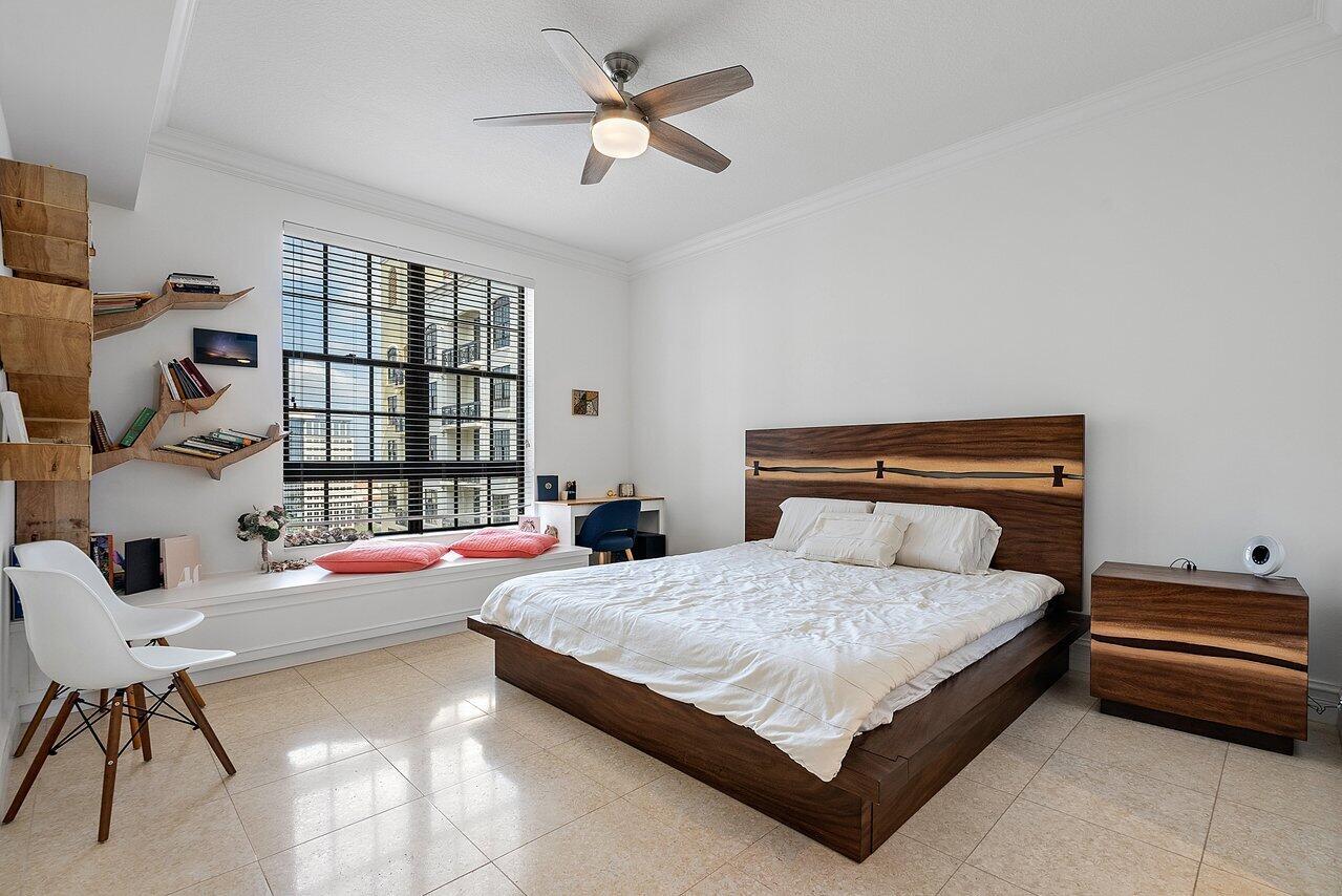 801 S Olive Avenue 1418