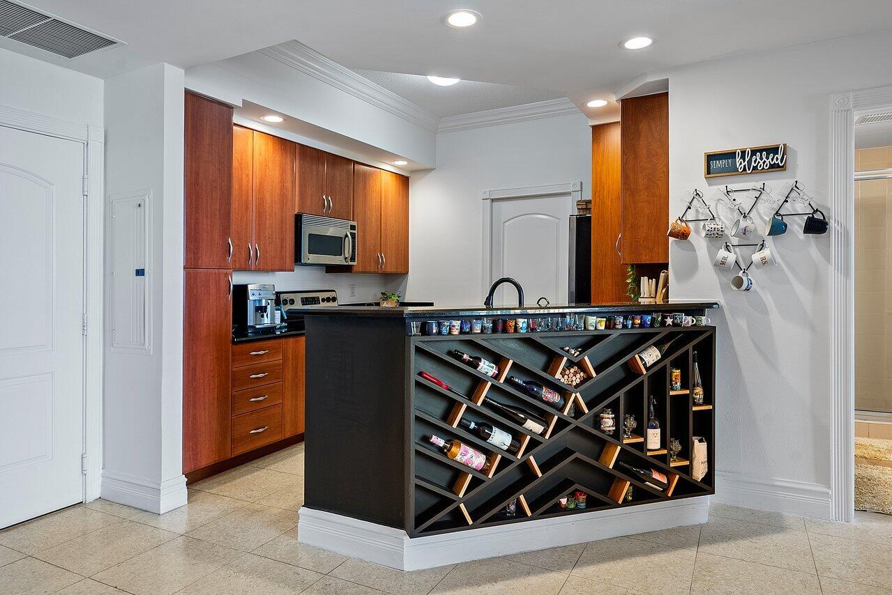 801 S Olive Avenue 1418