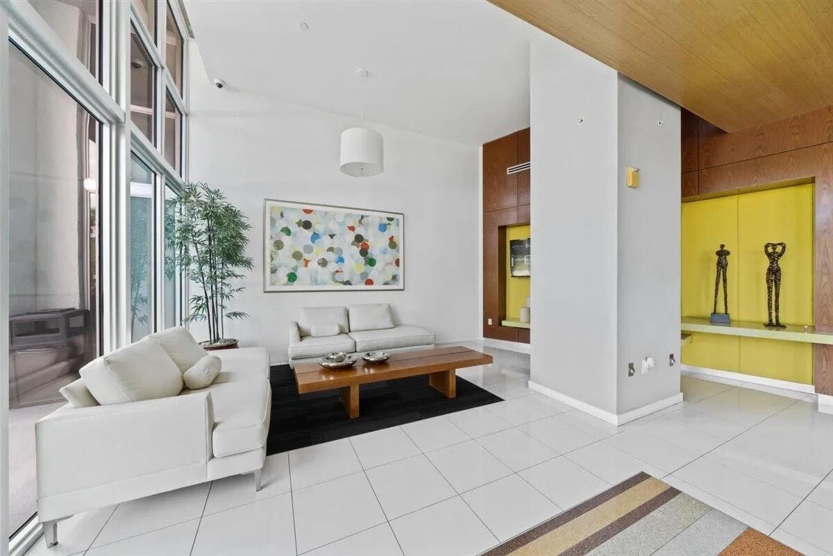 300 S Australian Avenue 1101