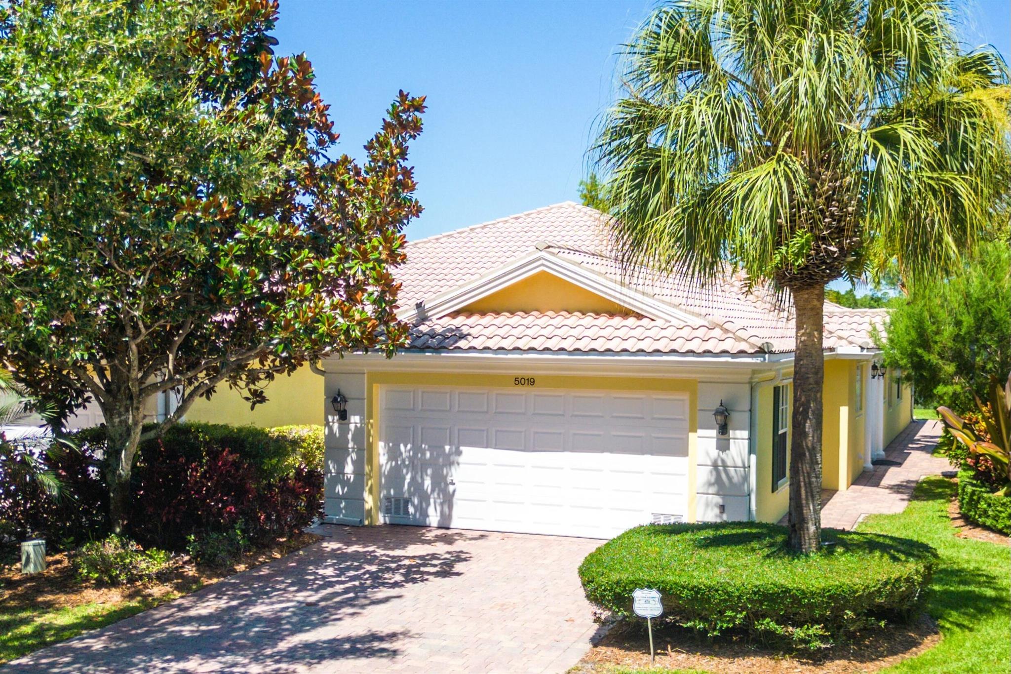 5019 Magnolia Bay Circle